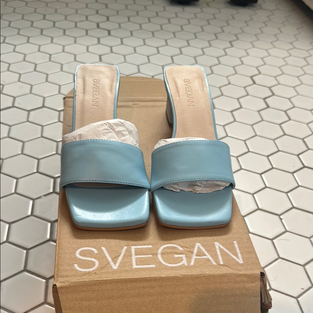 ALOHAS Blue Mules Minimalist Vegan-Friendly